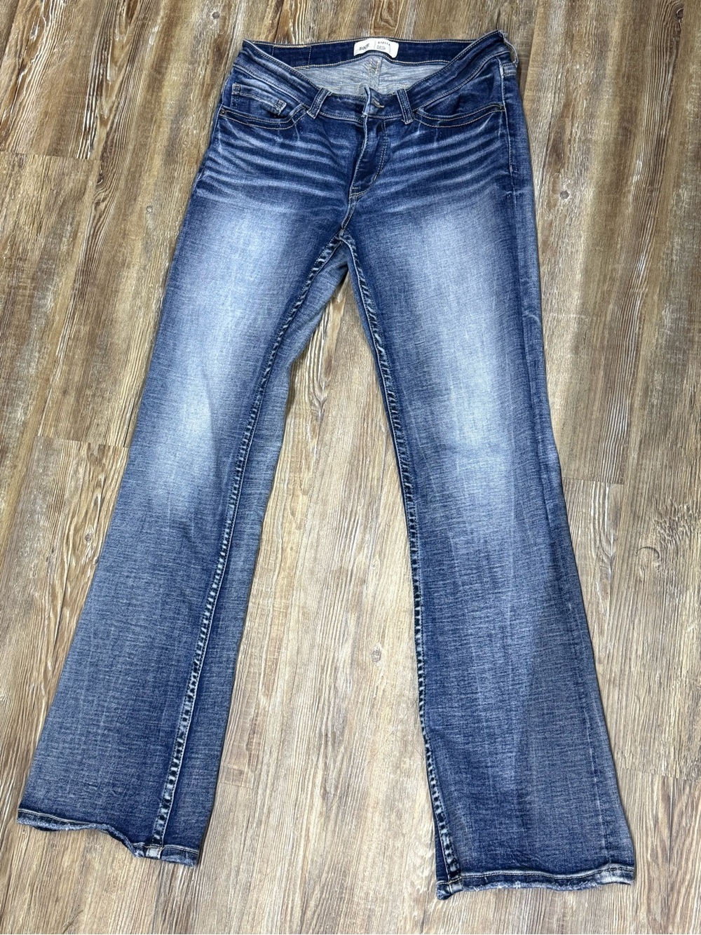 BKE Women's Flare Jeans in Faded Blue Wash 28 x 31 1/2
